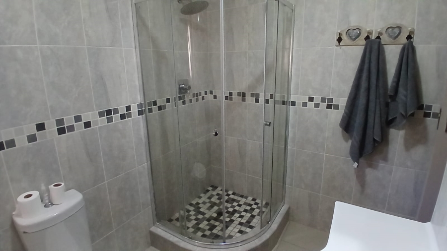 To Let 4 Bedroom Property for Rent in Fichardt Park Free State